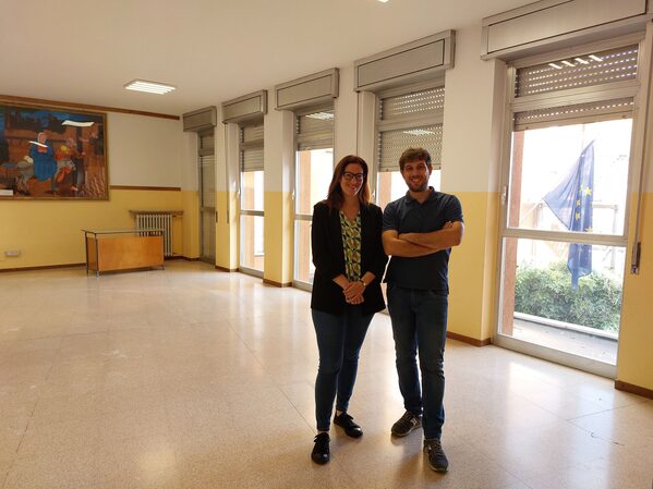 Gli Assessori Sara Citterio (Istruzione) e Giacomo Crippa (Lavori Pubblici) presso la Scuola Primaria di Robbiano